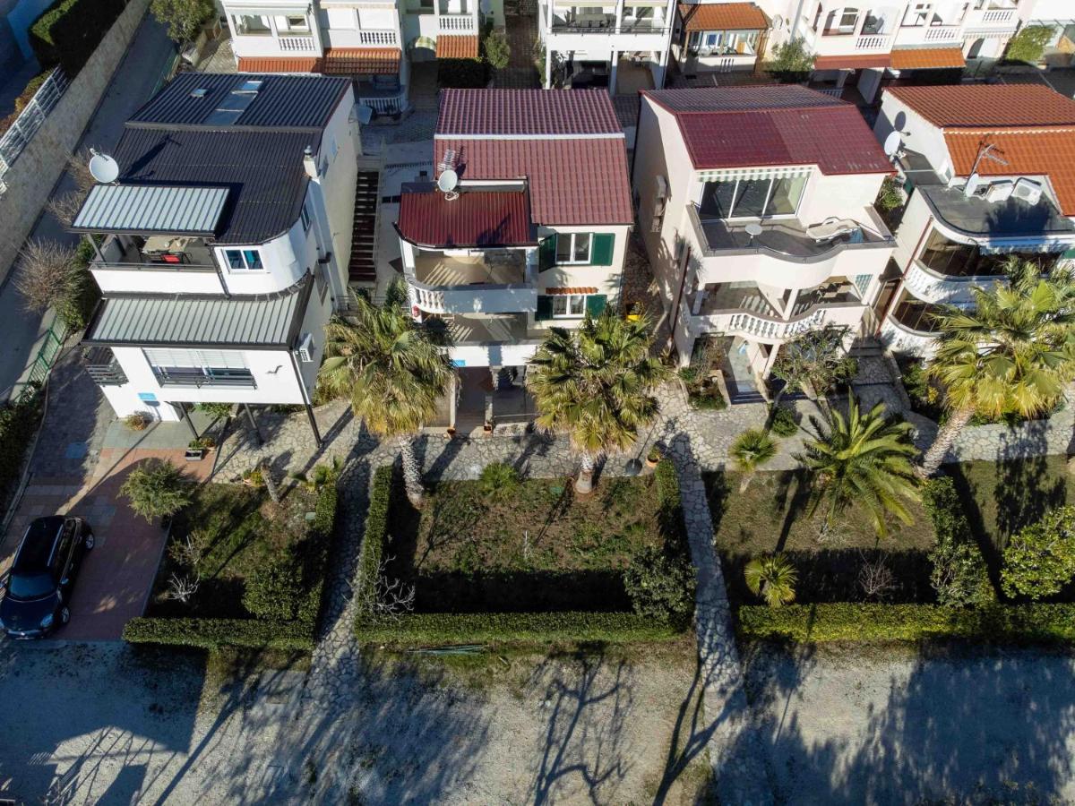 Apartments Malic Petrcane Exterior photo